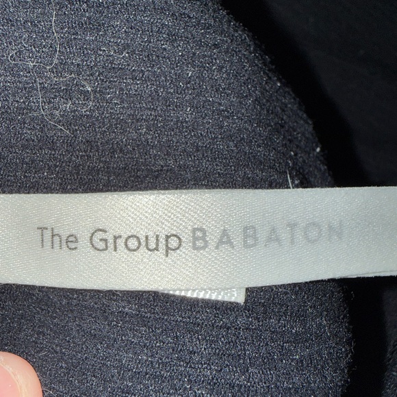 Babaton Ribbed Contour Crew Cropped Longsleeve Top - Picture 5 of 14